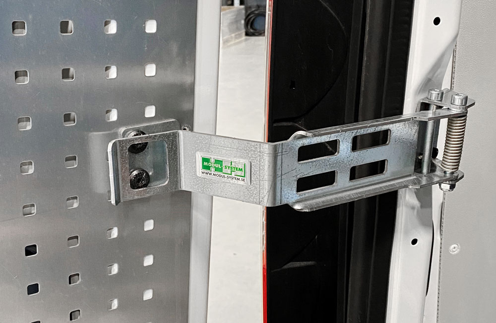 We introduce new and smart door stop hinges for Mercedes Sprinter rear doors